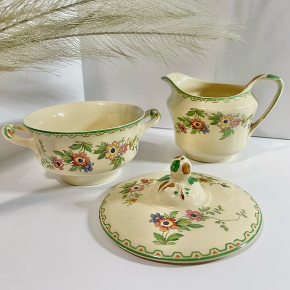 Victorian Johnson Bros. creamer sugar bowl set. English countryside cottagecore. - Picture 1 of 3